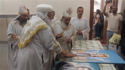 مطران دشنا يترأس القداس الإلهي رئيس الملائكة الجليل ميخائيل بقنا (صور)