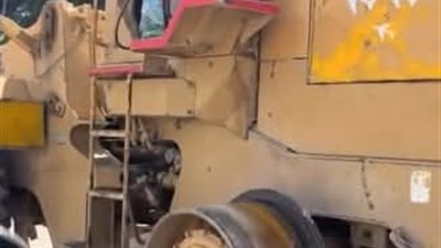 أمن السويس يبحث فيواقعة سائق لودر بدون ملابس في النص العلوي بمثلث السويس