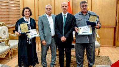 جامعة بني سويف تكرم موظفين بلغوا سن التقاعد وأساتذة متميزين