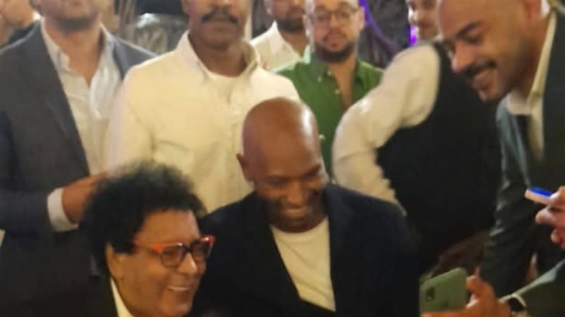 شيكابالا ومحمد منير