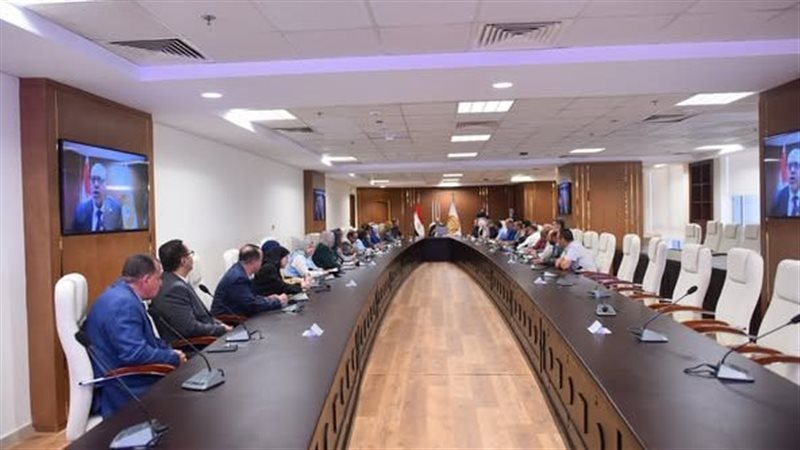 وزير العمل ووكلاء