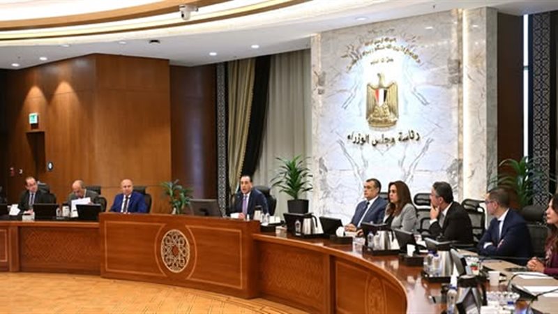 رئيس الوزراء يتابع