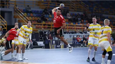 رغم خسارته أمام بطل المجر.. الأهلي يتأهل لنصف نهائي كأس العالم لليد