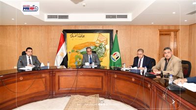 محافظ الفيوم يتابع معدلات الآداء بملفي التقنين والتصالح وموقف المتغيرات المكان