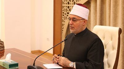 مفتي الجمهورية يجتمع برئيس القطاع الشرعي وعدد من القيادات بدار الإفتاء