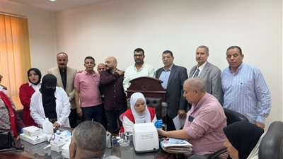 محكمة شمال الزقازيق الإبتدائية تفعل مبادرة 100 مليون صحة داخل اروقة المحاكم