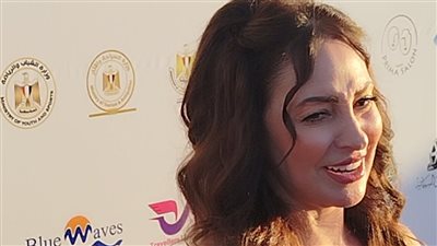 نرمين الفقي : أنا أهلاوية وسر جمالي إني قلبي أبيض|خاص