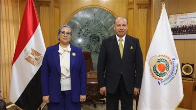 أمل عمار رئيسة المجلس القومي للمرأة في زيارة لجامعة المنصورة 