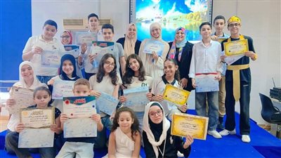 تكريم المواهب المتميزة بالمركز الاستكشافي للعلوم والتكنولوجيا بمحافظة السويس 