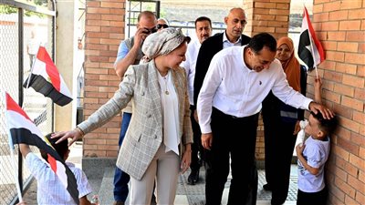 رئيس الوزراء يتفقد مركز تنمية الأسرة ضمن مشروعات المبادرة الرئاسية حياة كريمة