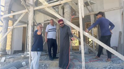 قبل افتتاحه للمصلين.. مدير أوقاف مطروح يتفقد مسجد الرحمن بمنطقة القصر