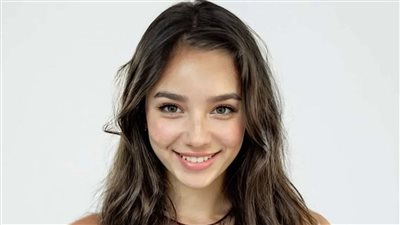 تيلي نوروود.. أول ممثلة بالذكاء الاصطناعي تثير الجدل في الوسط الفني