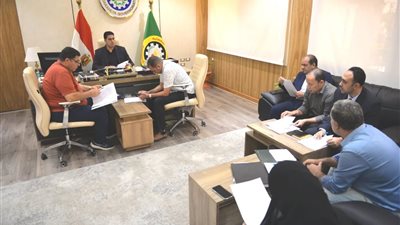 لجنة التصرفات العقارية بجمصة تبحث طلبات المستثمرين برئاسة نائب المحافظ