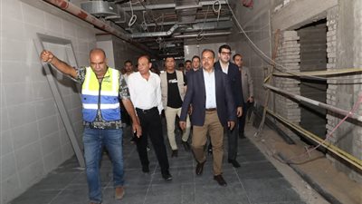 محافظ الشرقية يتفقد أعمال الإنشاء الجارية بمستشفى أبو كبير المركزي الجديد
