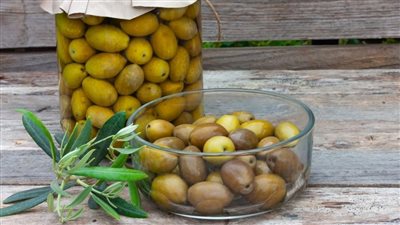 لـ «ست البيت».. كيفية تخزين الزيتون للحفاظ على نضارته وجودته؟