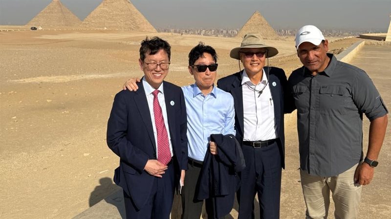 جانب من الزيارة 