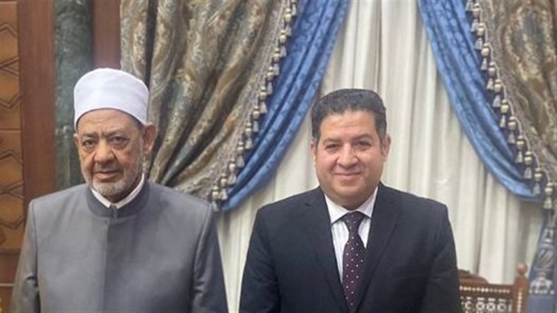 الدكتور مصطفى عبد