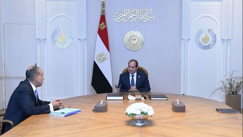 السيسي يجتمع مع