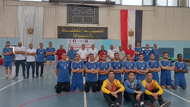 الفريق