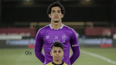 مصطفى شوبير يحتفل بمرور 5 سنوات على أول ظهور بقميص الأهلي