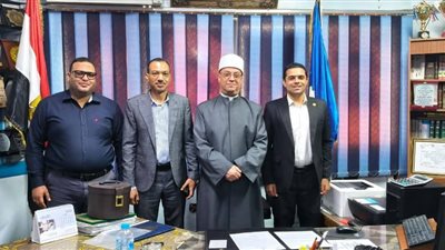 مدير مديرية أوقاف السويس يستقبل اتحاد شبابها في مكتبه في ديوان المديرية