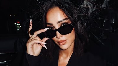 «شورت وبلوزة شفافة».. بسمة بوسيل تتألق في فعاليات أسبوع الموضة بباريس