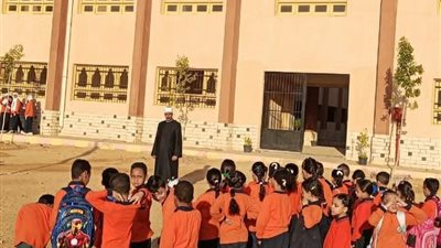 متابعة دقيقة لسير اليوم الدراسي بمعاهد السويس الأزهرية