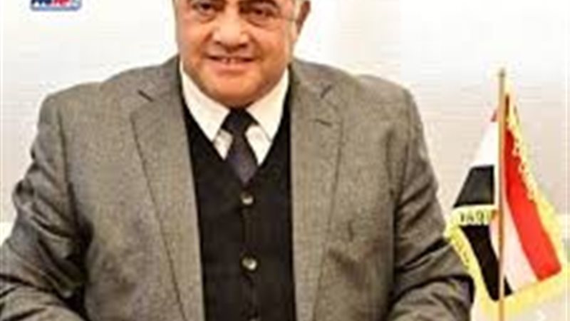 مصطفى مبارك مديرعام