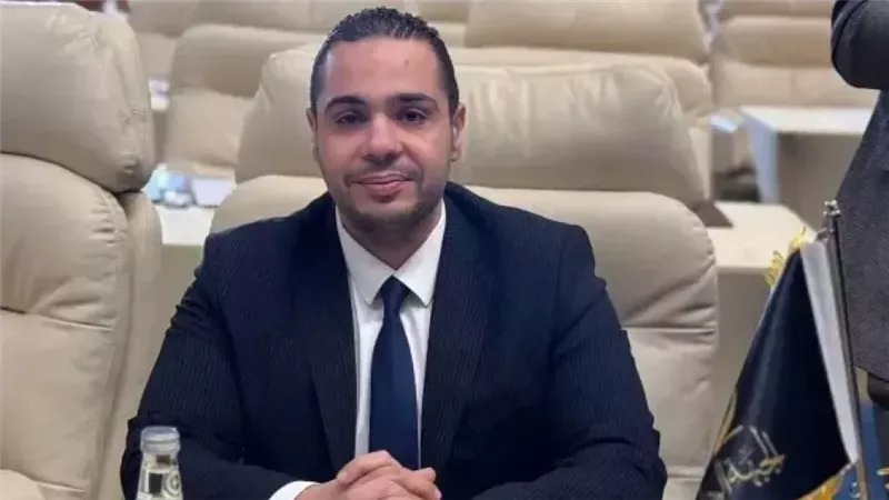 النائب عادل عتمان