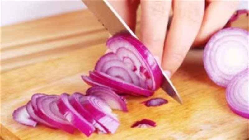 تقطيع البصل بدون