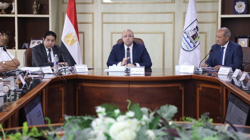 محافظ بنى سويف والسكرتير