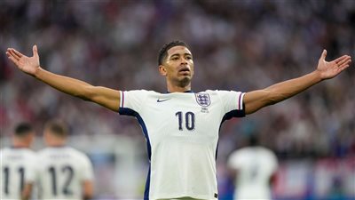 بعد إنجاز هارجريفز.. بيلينجهام يتوج بجائزة الأفضل في إنجلترا لعام 2025