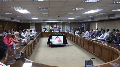 نائب محافظ الجيزة تلقي محاضرة للمتدربين ضمن برنامج إعداد القيادات المحلية 