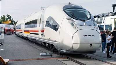 دينا أبو الفتوح: قطارات «الفيلارو» مجهزة بالكامل لخدمة الركاب وذوي الهمم 