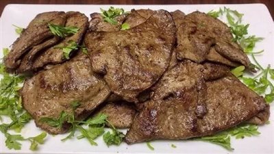 طريقة عمل الكبدة المشوية على الفحم بخطوات سهلة وسريعة