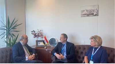 وزير الطيران: مشروعات تطويرية ضخمة لمطار القاهرة بطاقة 40 مليون راكب