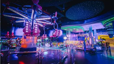 وقتها ينتهي حتى لو ملعبتش.. ما حكم شراء بطاقة ماجيك بلانيت للألعاب الترفيهة؟