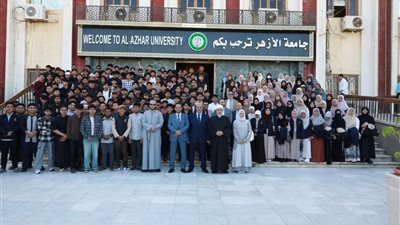 100 وافد من 22 دولة يتبادلون الخبرات بملتقى الندوة العالمية للشباب الإسلامي