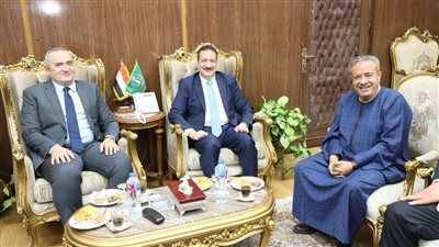 محافظ المنوفية يستقبل رئيس الهيئة العامة للمستشفيات والمعاهد التعليمية