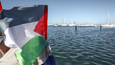 أسطول الصمود في قبضة القرصنة.. وصمت دولي مريب |فيديو