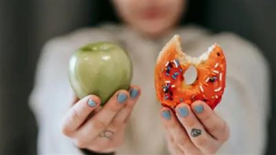 من اللحوم الحمراء إلى الجلوتين.. ما الذي يحرض التهاب المفاصل الروماتويدي؟ 	