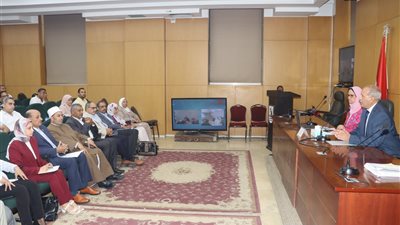 سكرتير عام بنى سويف يبحث الموقف التنفيذي لمشروعات الخطة الاستثمارية