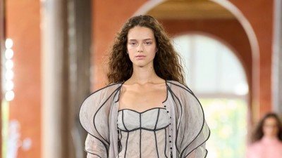 عرض لويس فيتون من قلب