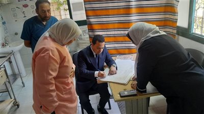 وكيل صحة دمياط في زيارة مفاجئة لوحدة طب الأسرة بالغوابين بفارسكور