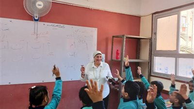 مدير تعليم السويس تواصل المتابعة الميدانية وتتفقد مدرسة القناة الابتدائية