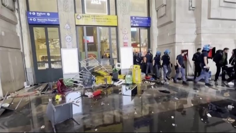 احتجاجات في إيطاليا