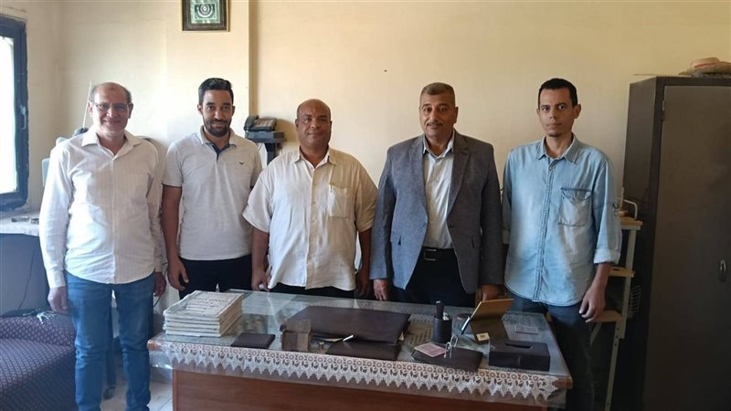 خلال الاجتماع