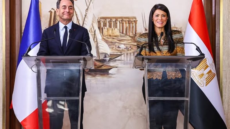 مصر وفرنسا تجددان