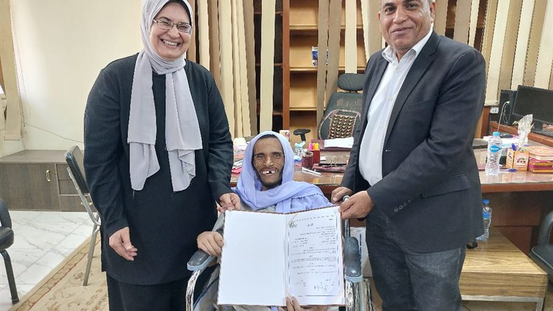 علاء مع وكيل وزارة