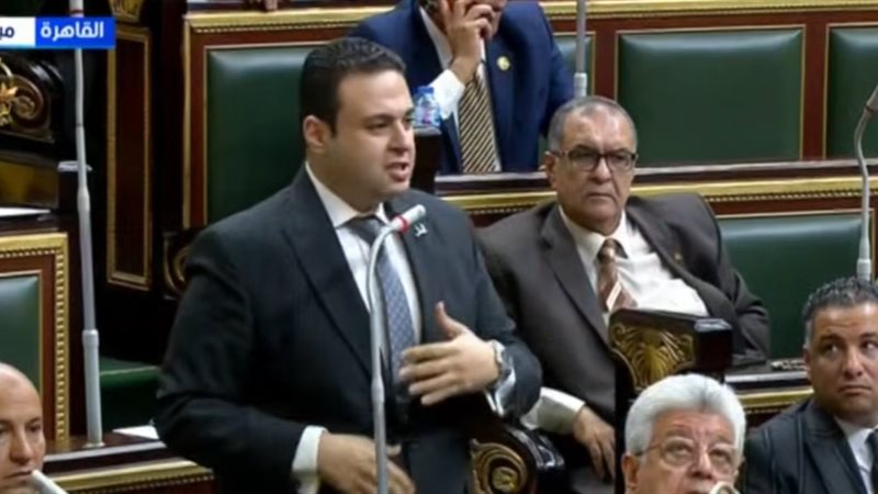 عبد المنعم إمام